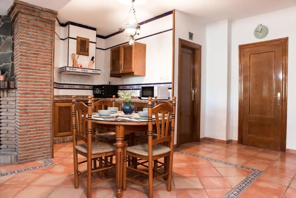 Casa Espaciosa Cerca De Monachil 拉苏维亚 外观 照片